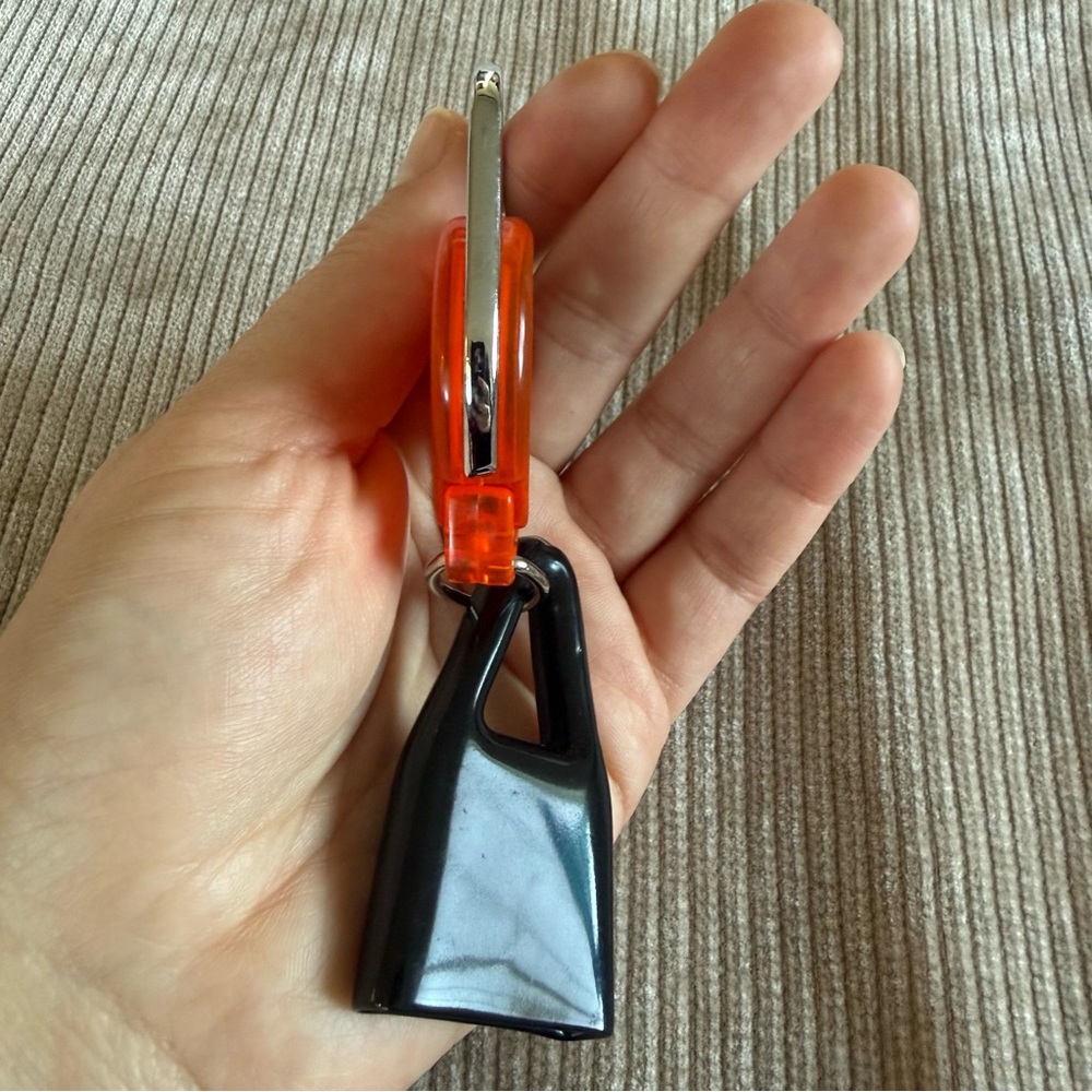 Black and Orange Keychain Carabiner Leash - Picture 8 of 10